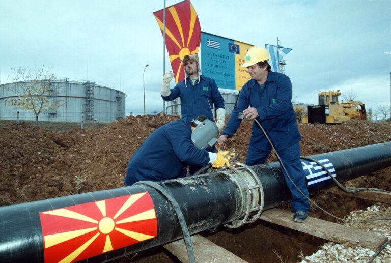 Хеленик енерџи: Започна протокот на нафта кон Скопје