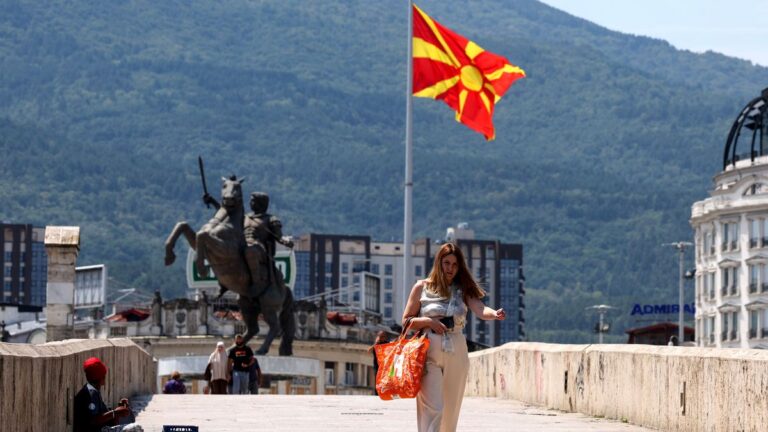 Хибс се подготвени да се борат против жешката скопска жега, а Дејвид&hellip;